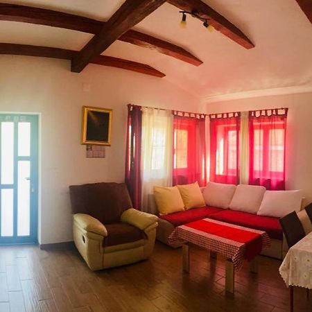 Apartmani Janja Starigrad Paklenica Εξωτερικό φωτογραφία