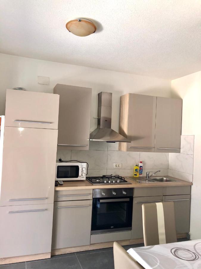 Apartmani Janja Starigrad Paklenica Εξωτερικό φωτογραφία