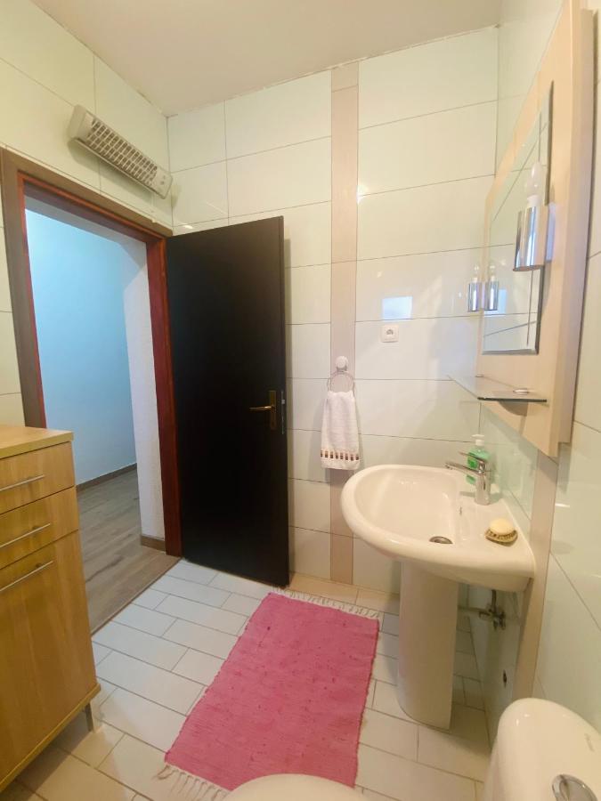 Apartmani Janja Starigrad Paklenica Εξωτερικό φωτογραφία